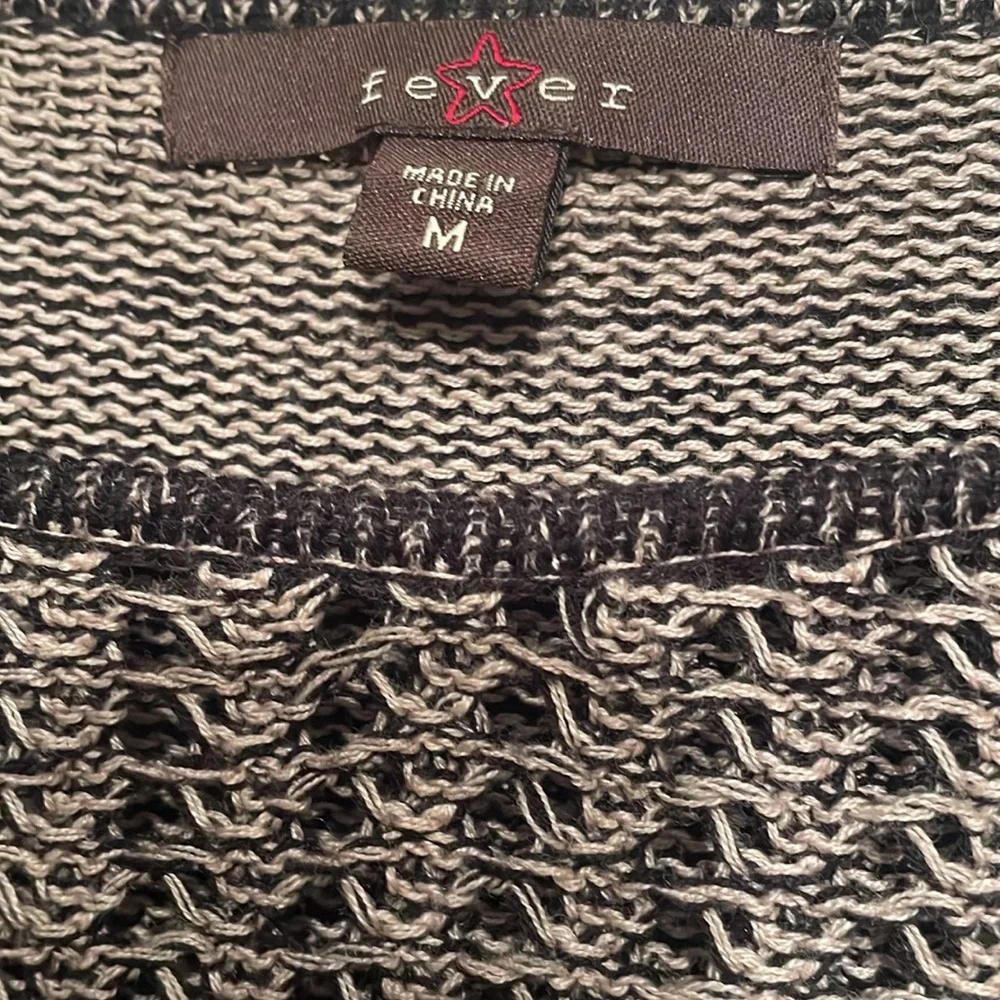 Women’s Lightweight Black and Tan Sweater - Picture 8 of 9